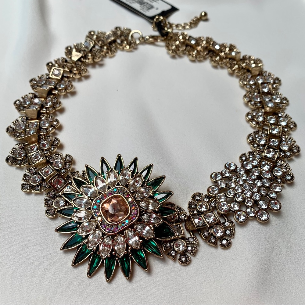 - Necklace - Picture 4 of 4